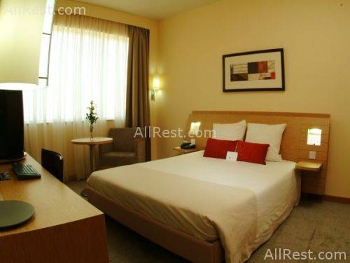Novotel Hotel 4